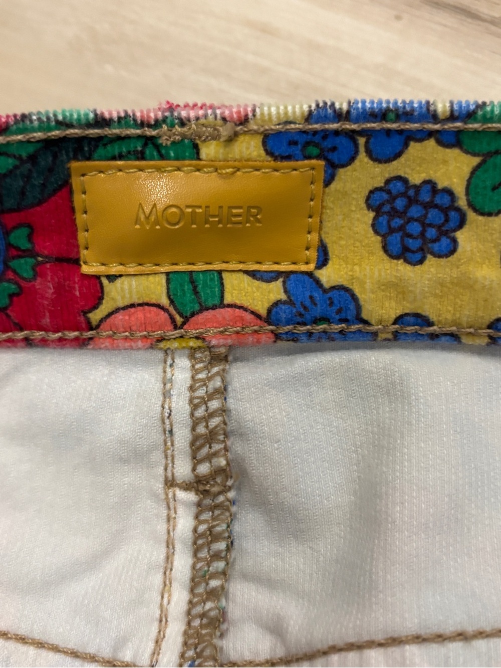MOTHER High Waisted Weekender Skimp Track And Flower Fields Floral Jeans 27 - Picture 3 of 5